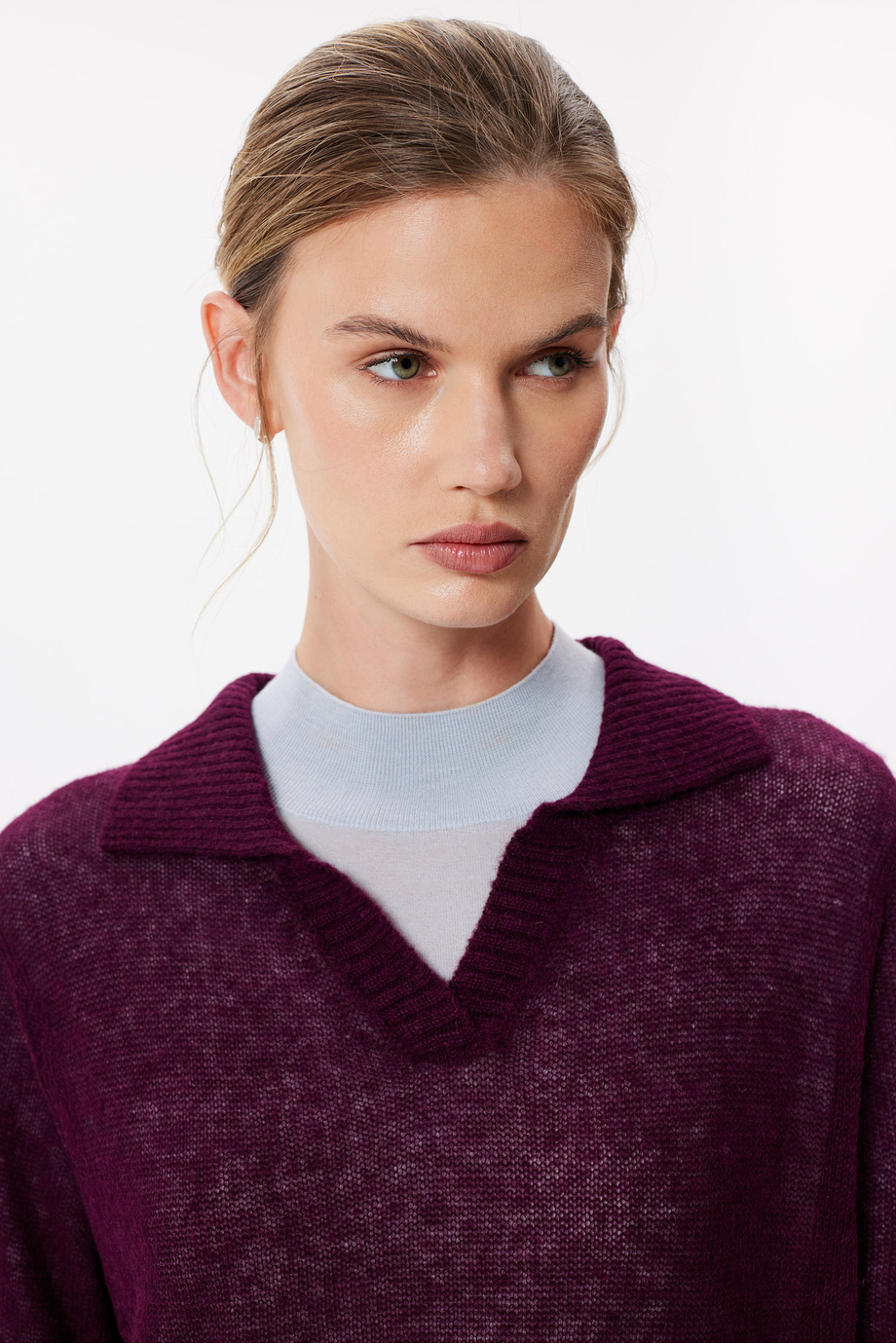 Pulover polo de culoarea vinetei, cu lână de alpaca Pulover polo de culoarea vinetei, cu lână de alpaca