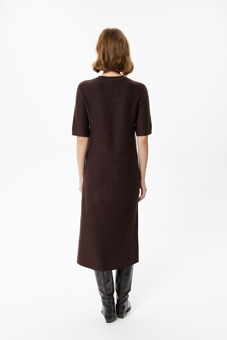 Rochie ciocolatie cu bumbac și mânecă scurtă Rochie ciocolatie cu bumbac și mânecă scurtă