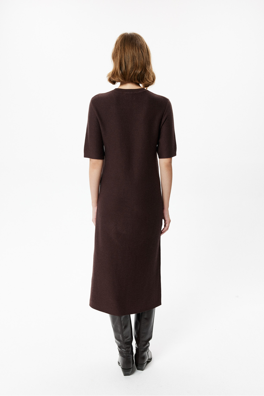 Rochie ciocolatie cu bumbac și mânecă scurtă Rochie ciocolatie cu bumbac și mânecă scurtă